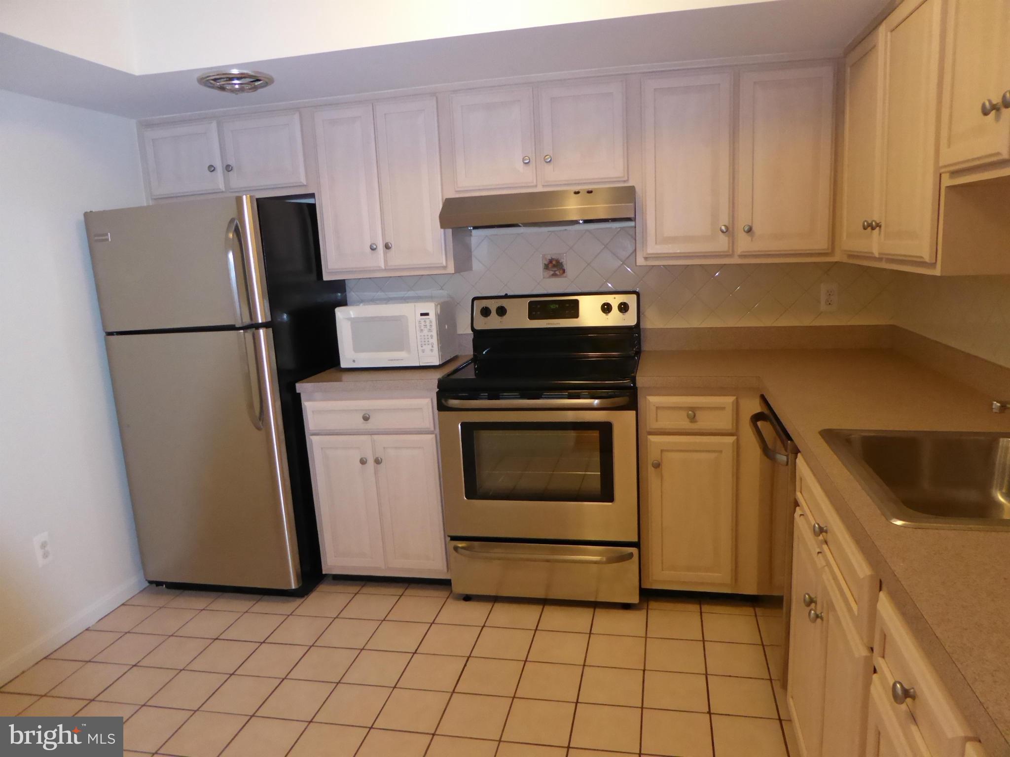 KEENE MILL WOODS - Residential