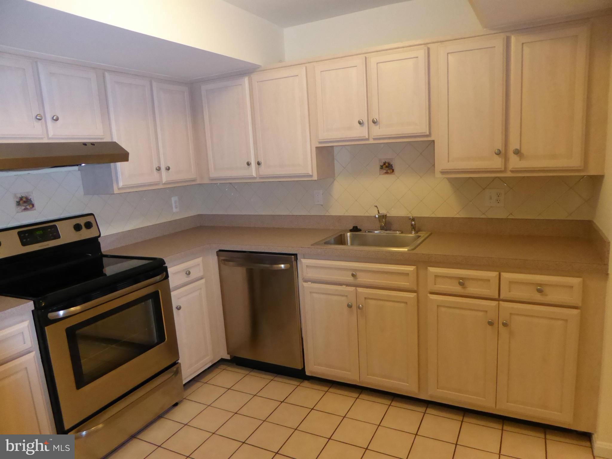 KEENE MILL WOODS - Residential