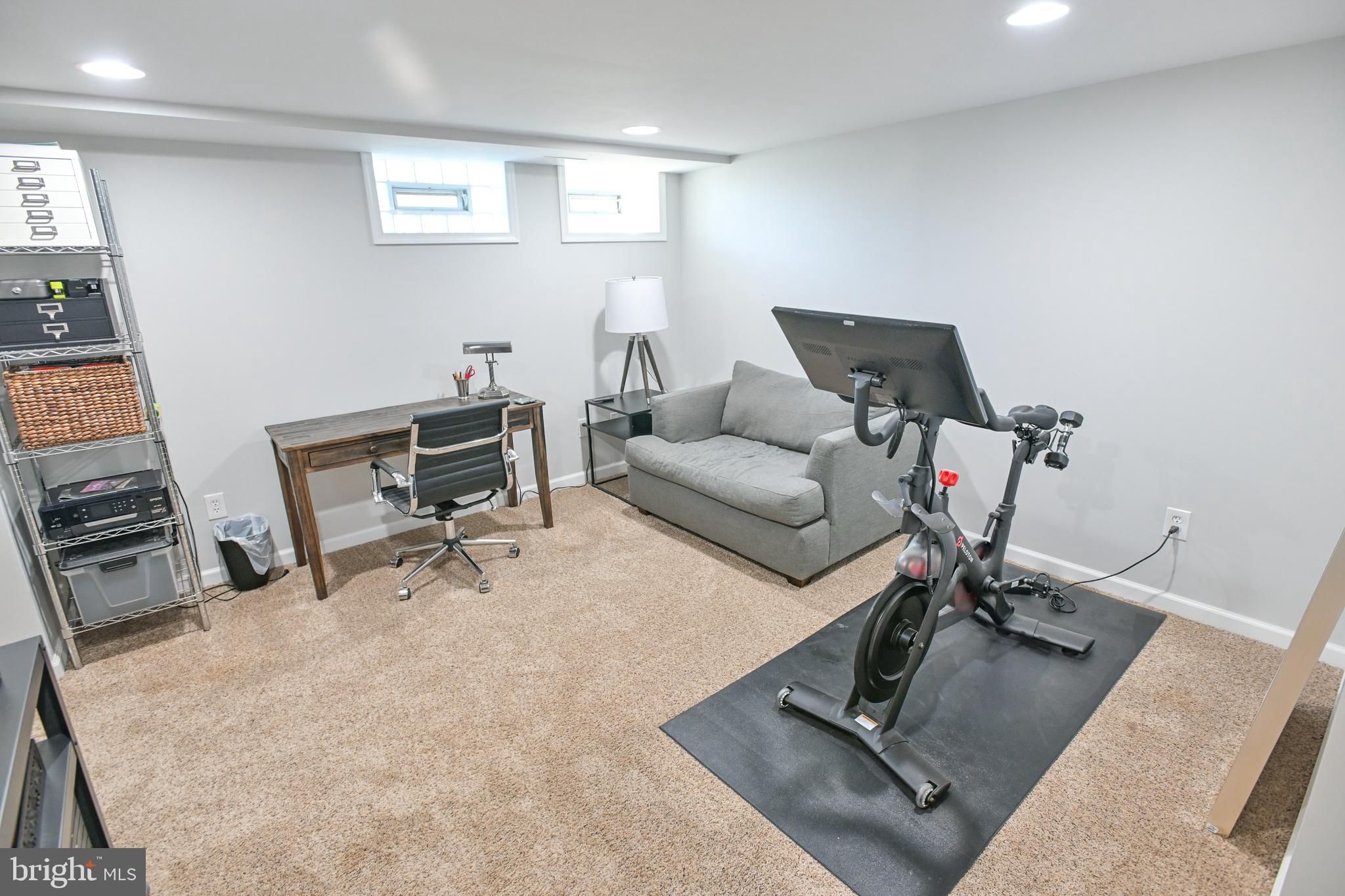 KNETTISHALL - Residential