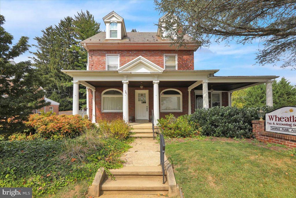 Photo of 325 E Lancaster Avenue, READING, PA 19607 (MLS # PABK2063074)