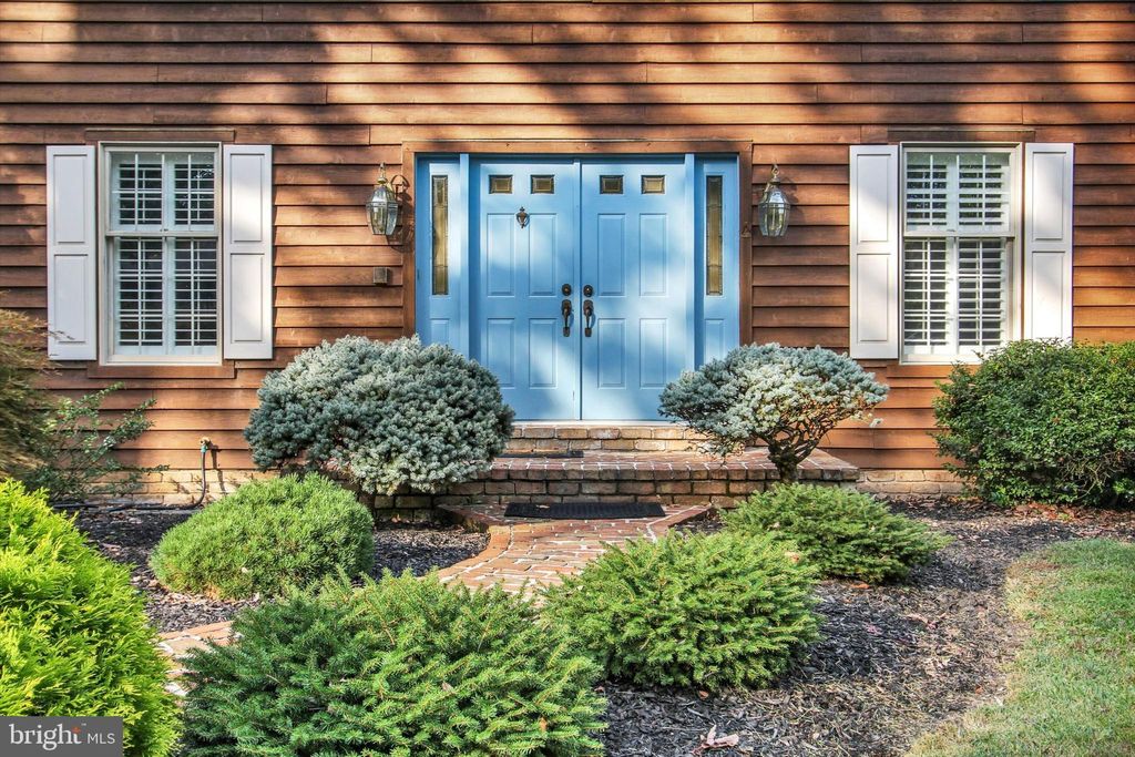 Photo of 121 Oak Hills Drive, HANOVER, PA 17331 (MLS # PAYK2091458)