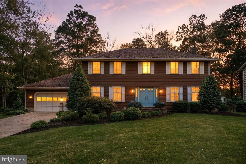 Photo of 121 Oak Hills Drive, HANOVER, PA 17331 (MLS # PAYK2091458)