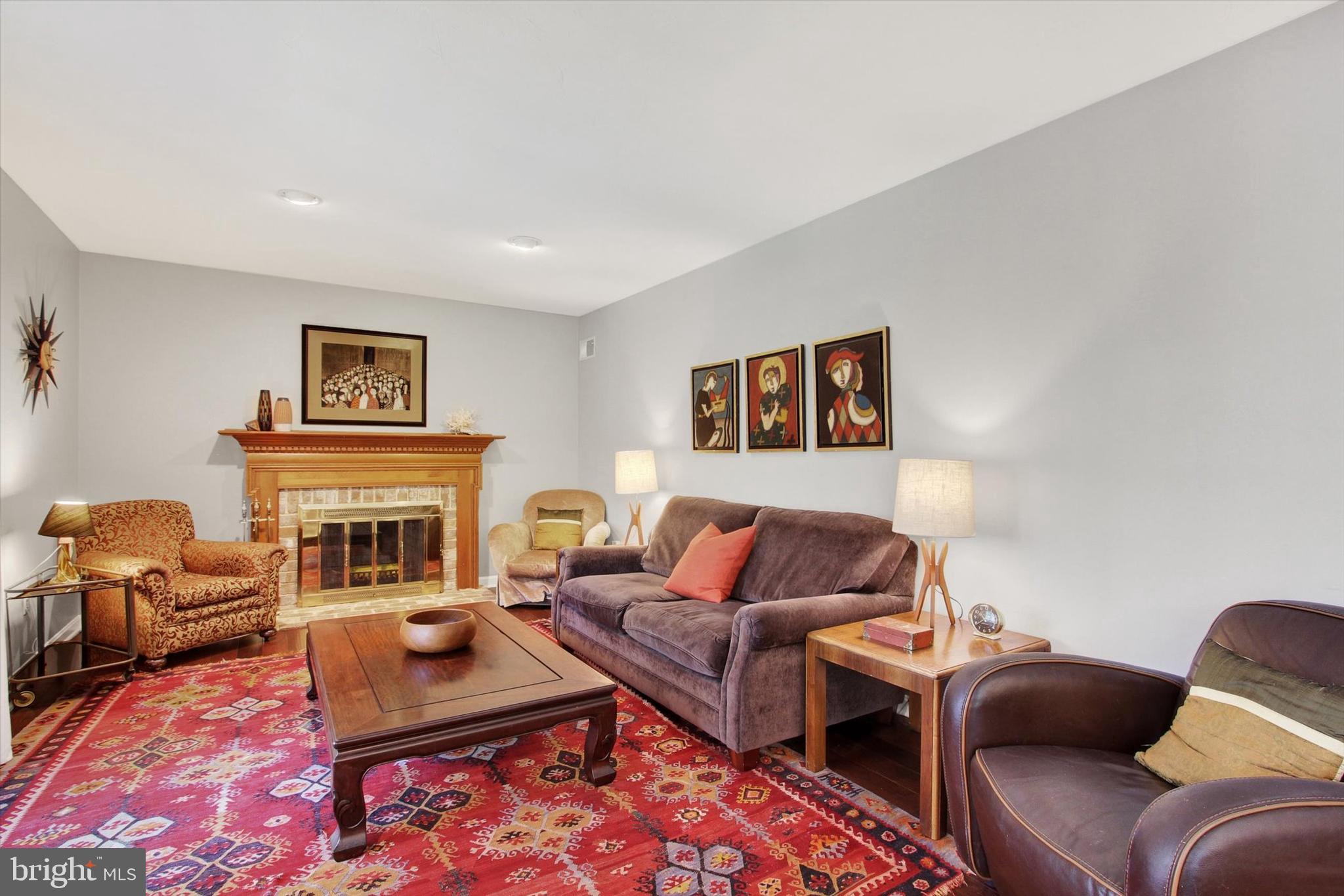 OAK HILL - Residential