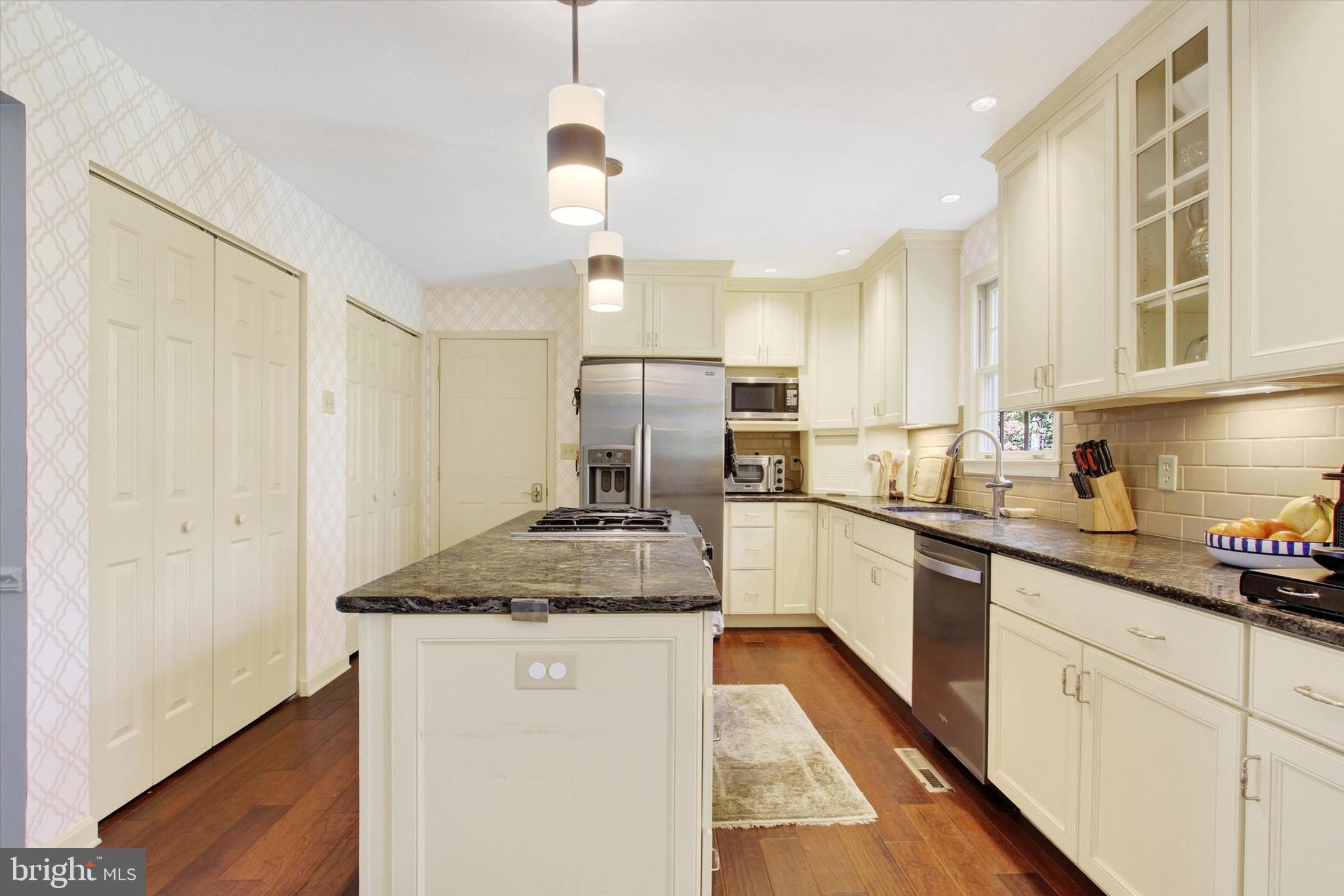 OAK HILL - Residential