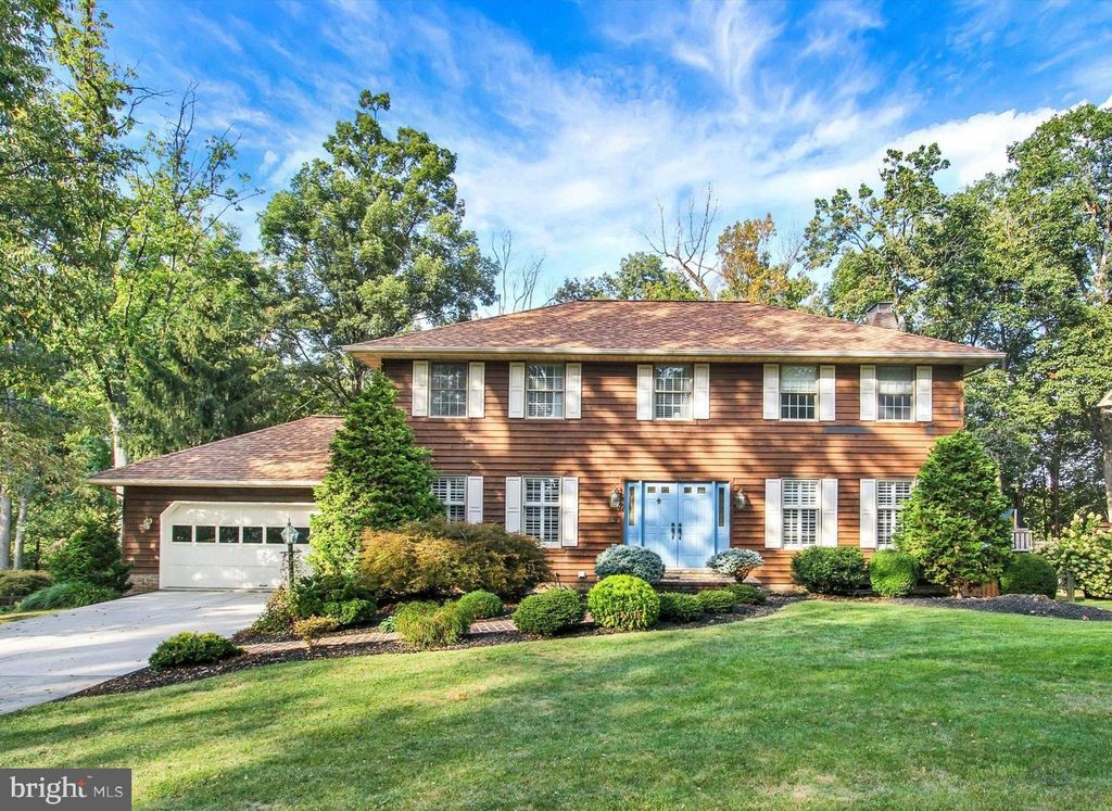 Photo of 121 Oak Hills Drive, HANOVER, PA 17331 (MLS # PAYK2091458)