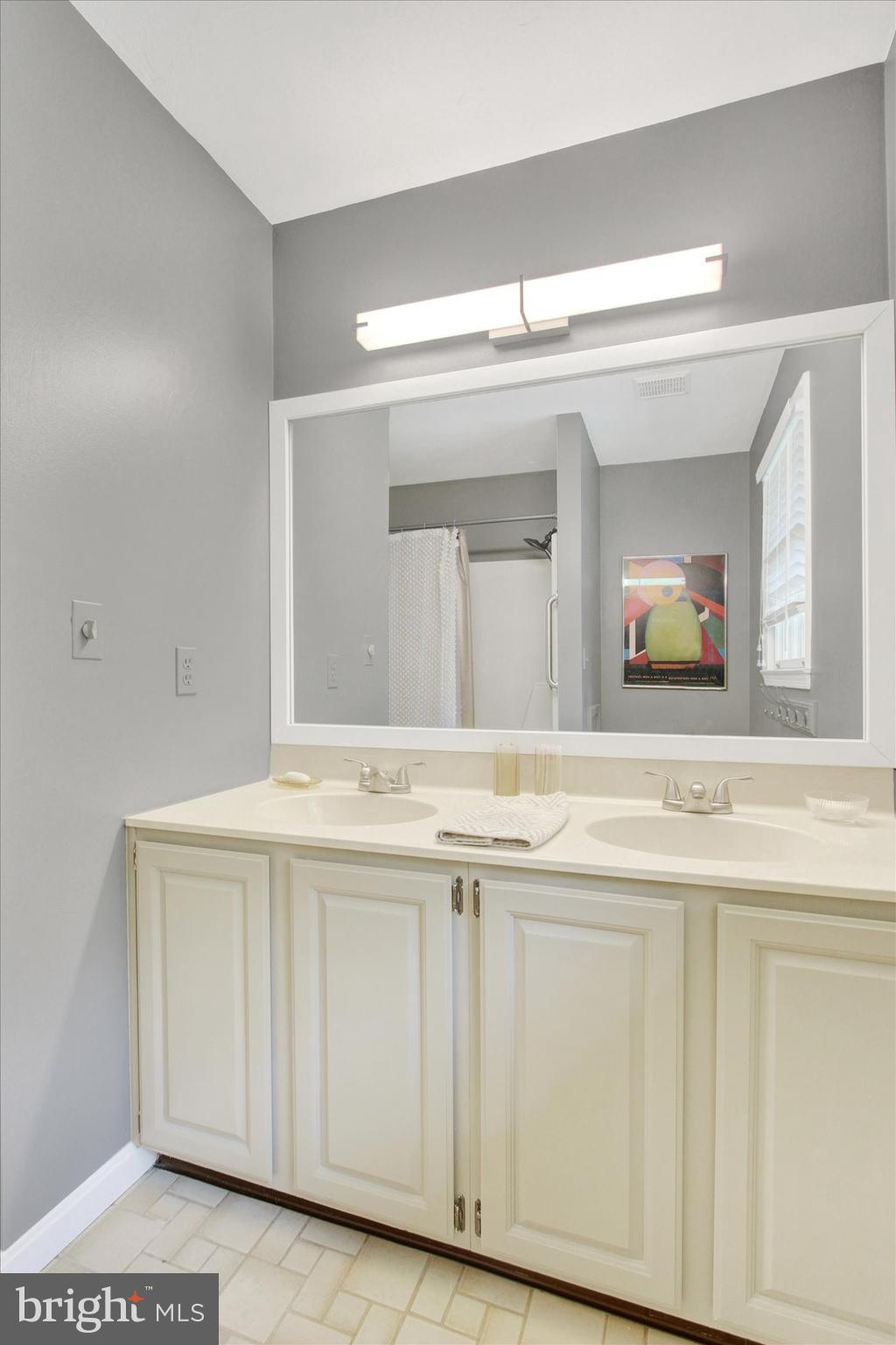 OAK HILL - Residential