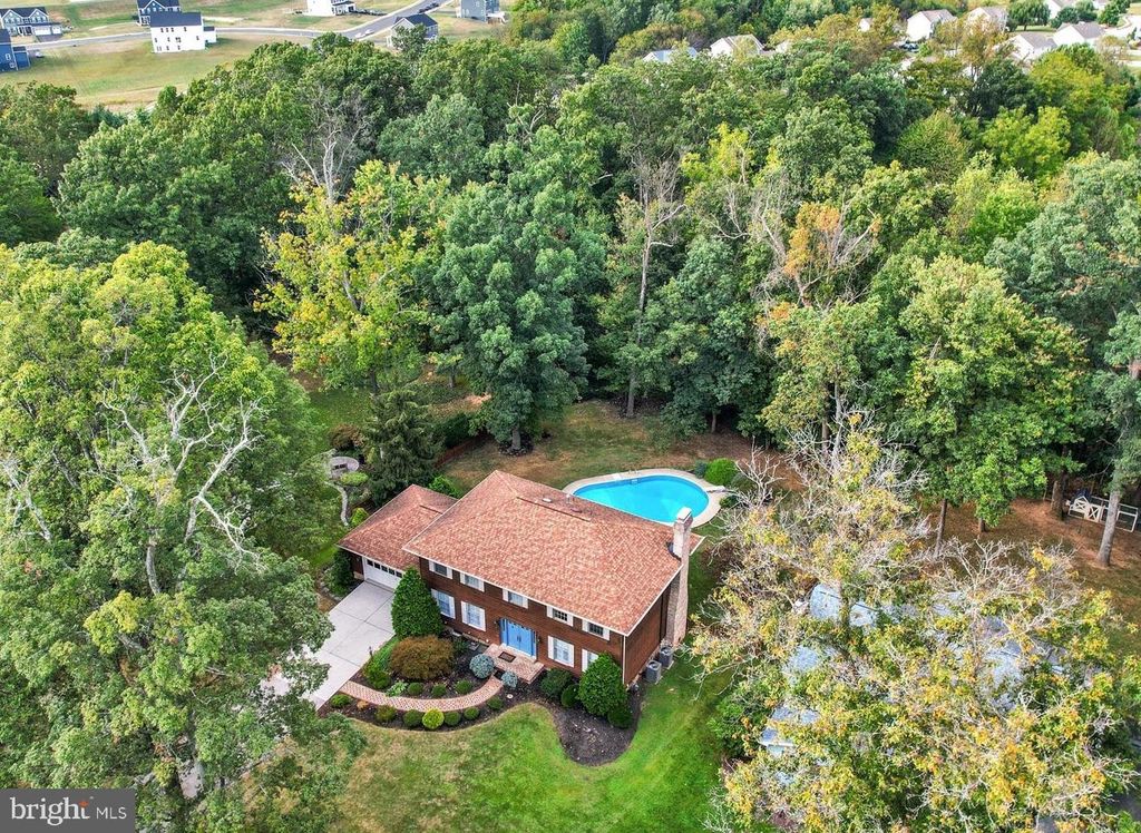 Photo of 121 Oak Hills Drive, HANOVER, PA 17331 (MLS # PAYK2091458)