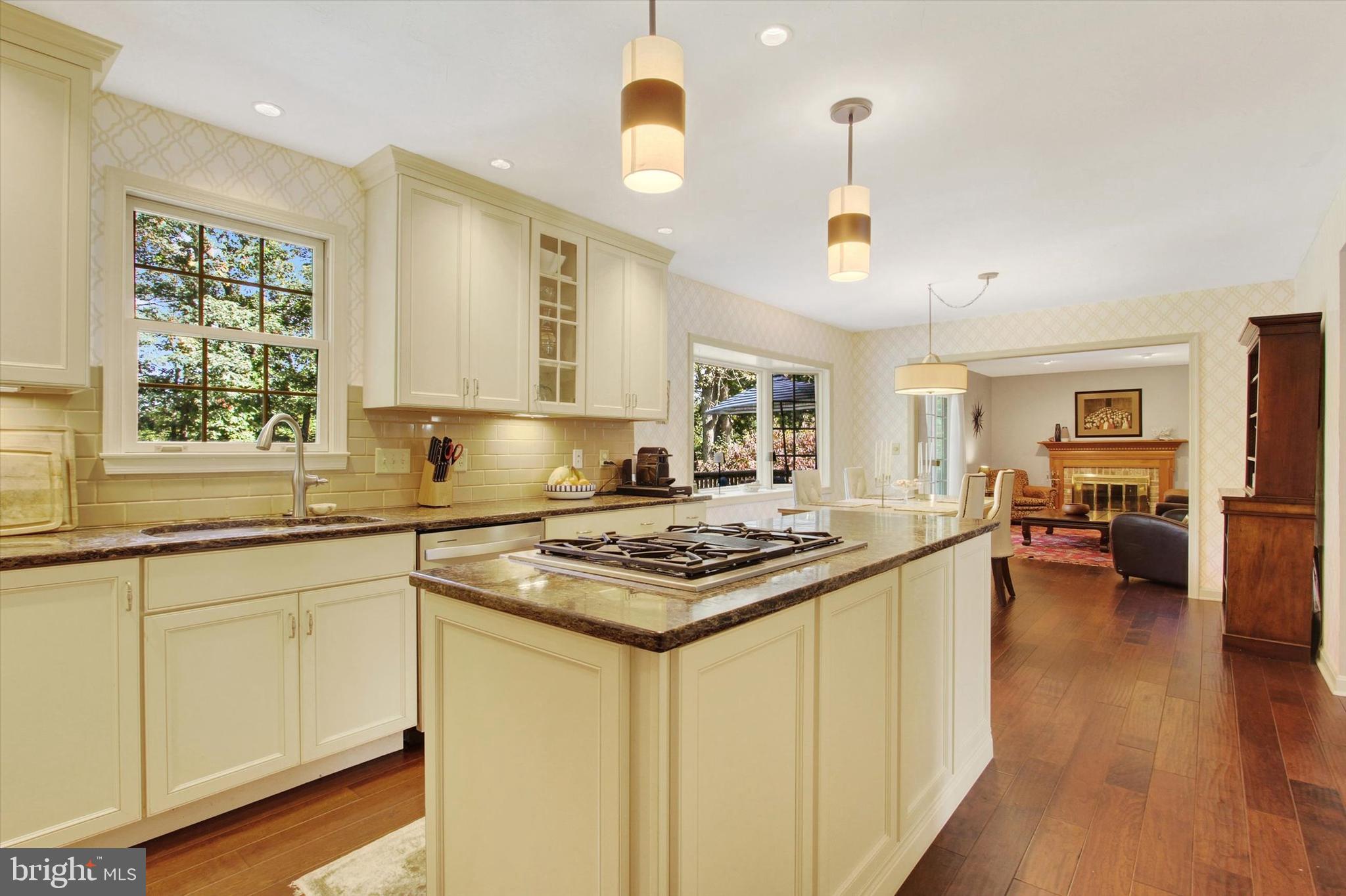 OAK HILL - Residential