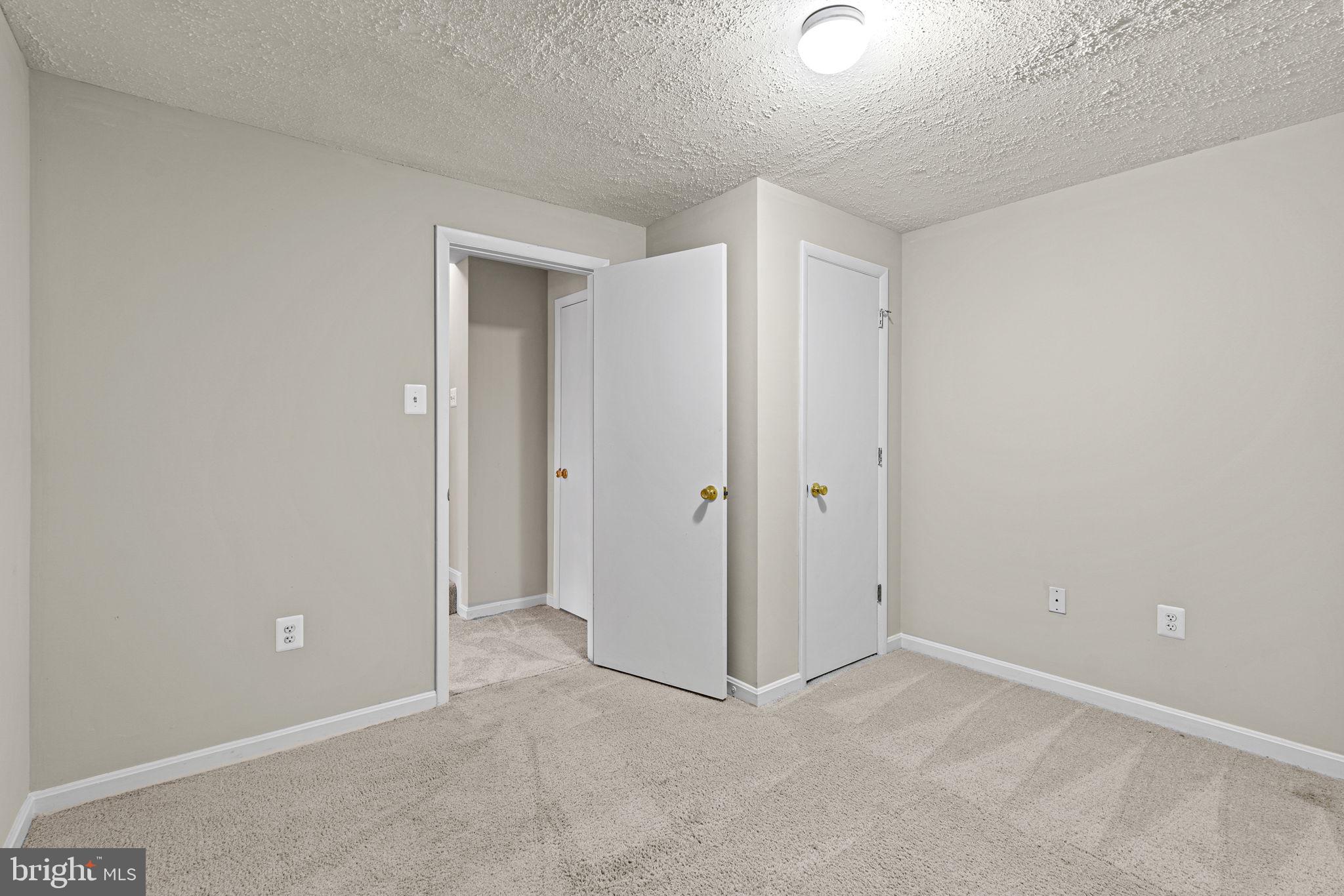 QUAIL HOLLOW - Residential