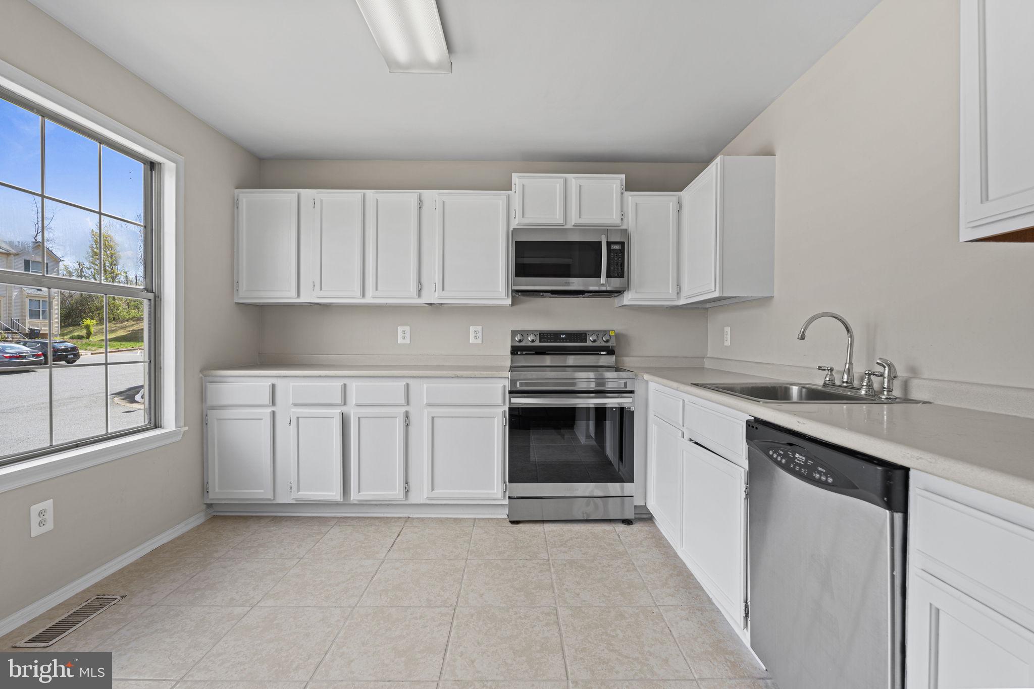 QUAIL HOLLOW - Residential