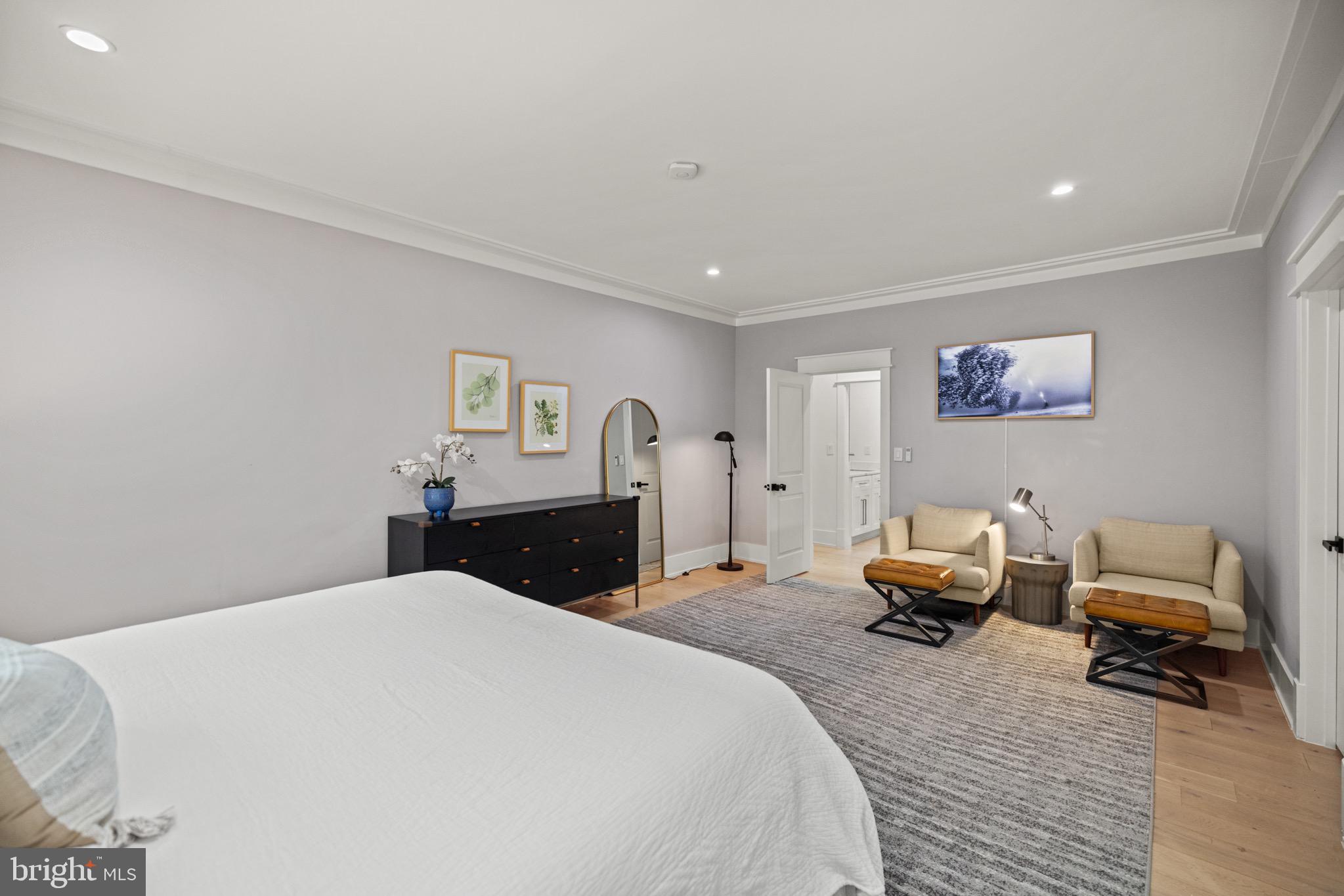 CHEVY CHASE - Residential