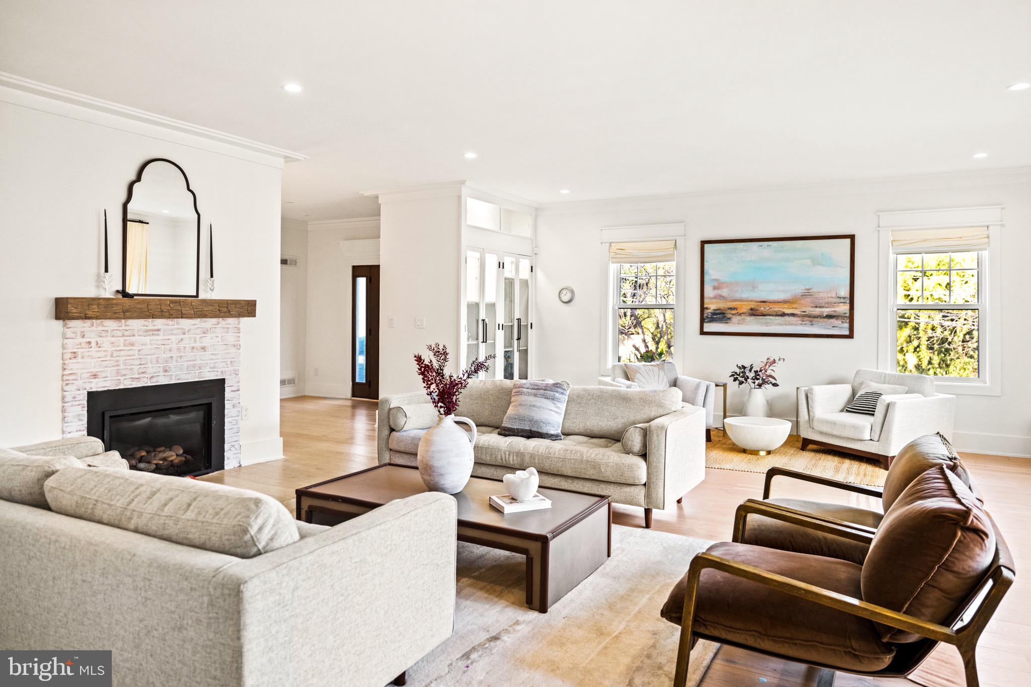 CHEVY CHASE - Residential