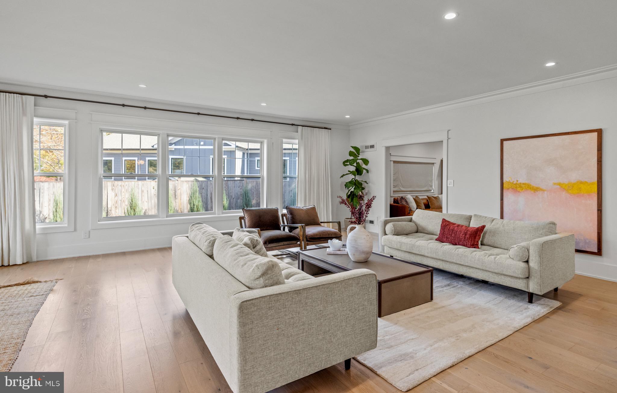 CHEVY CHASE - Residential