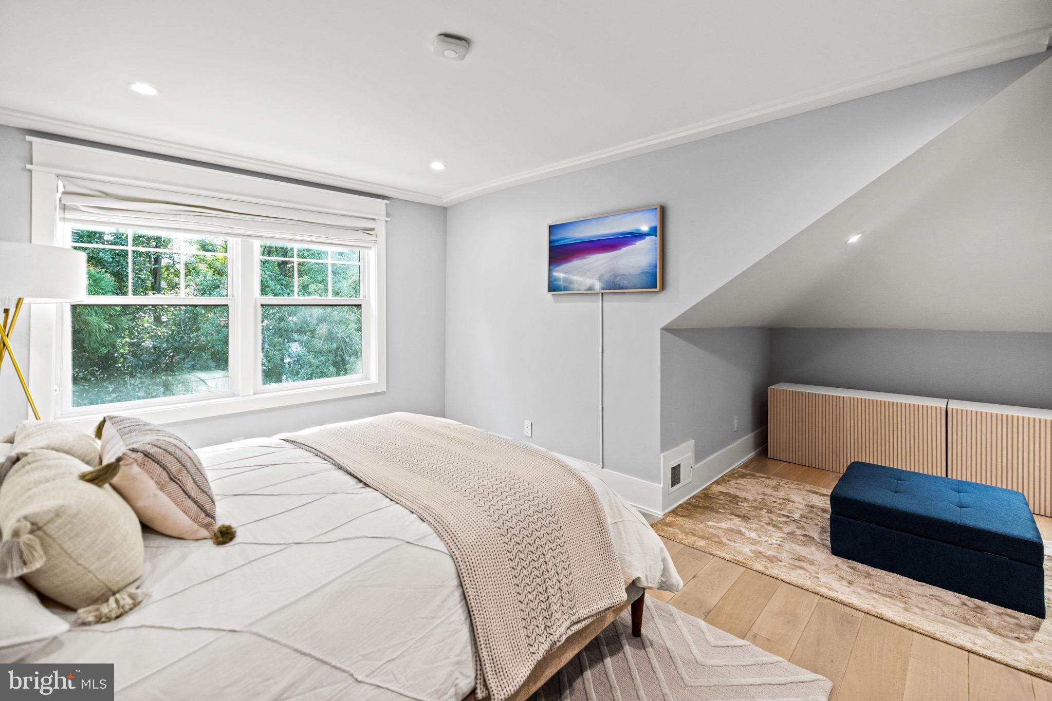 CHEVY CHASE - Residential