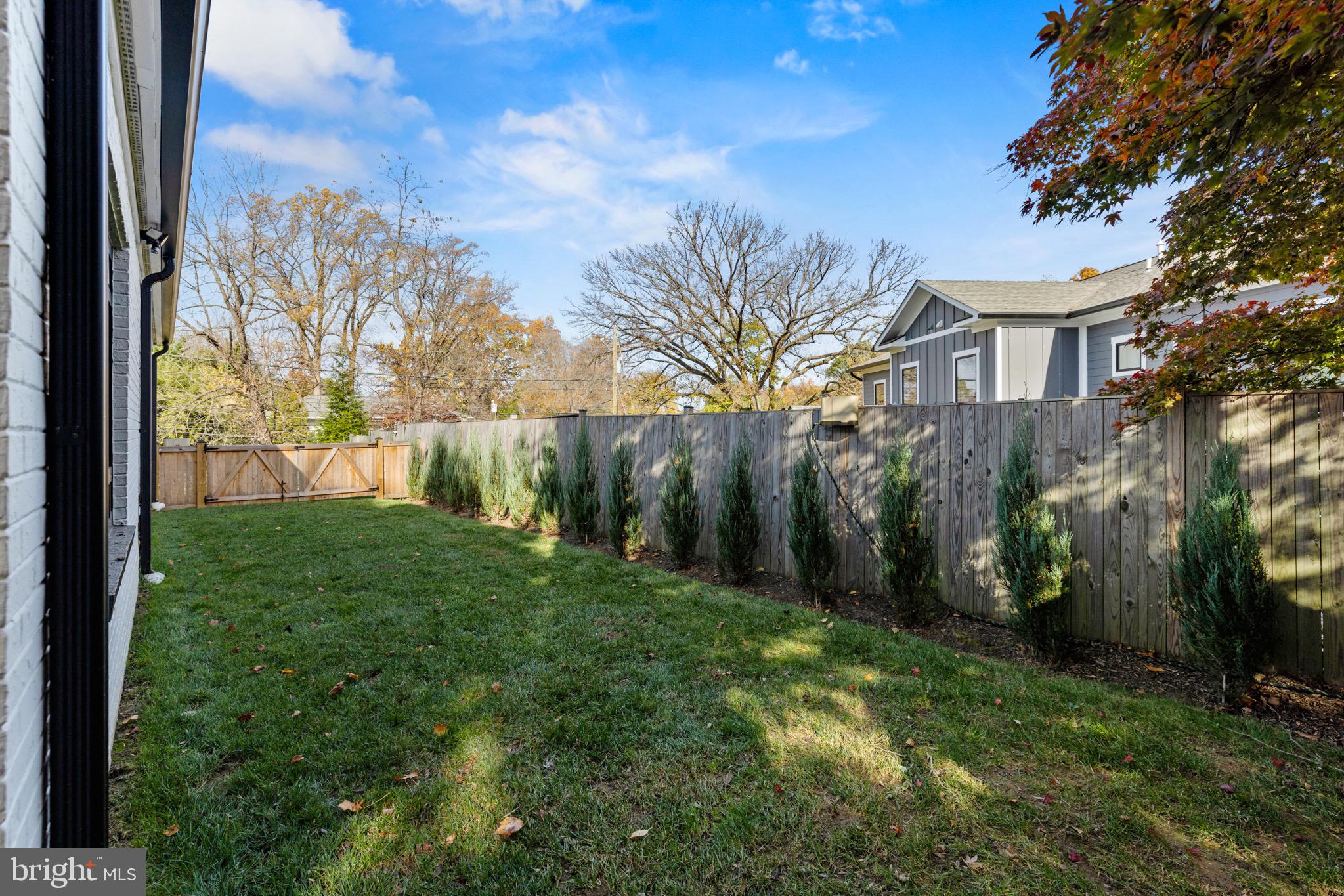 CHEVY CHASE - Residential