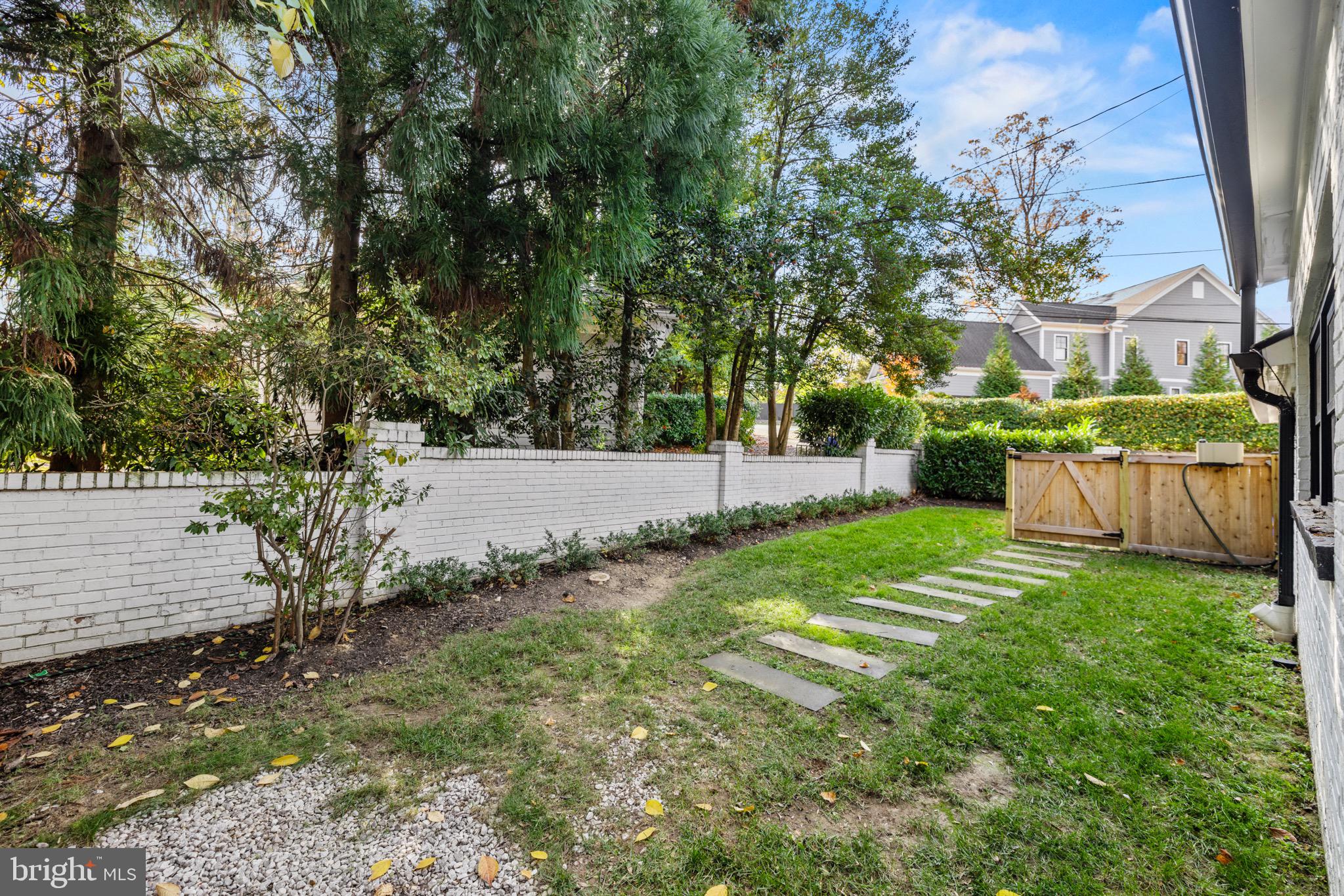 CHEVY CHASE - Residential