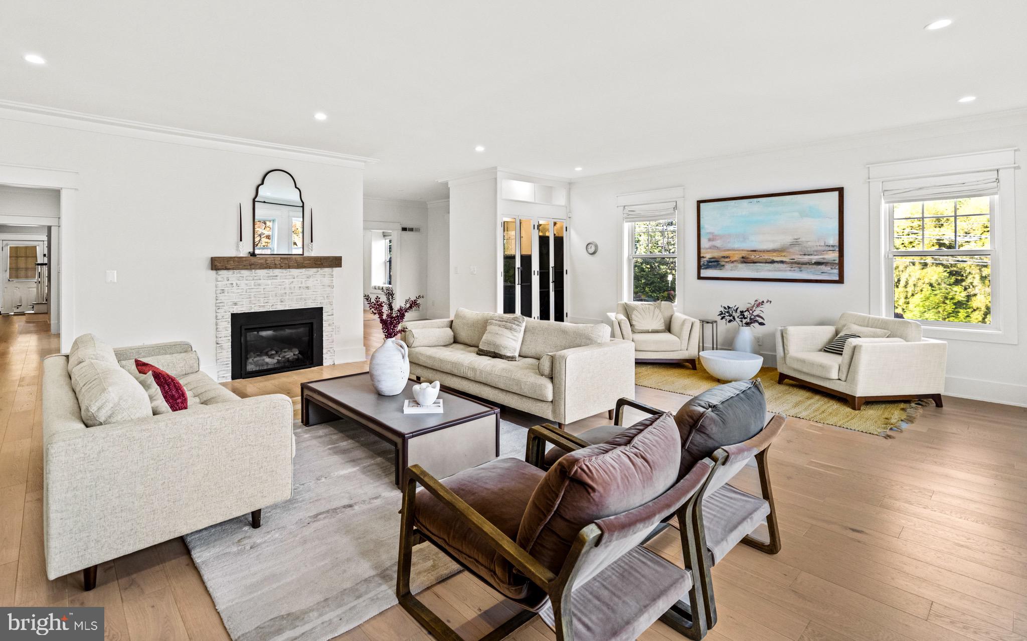 CHEVY CHASE - Residential