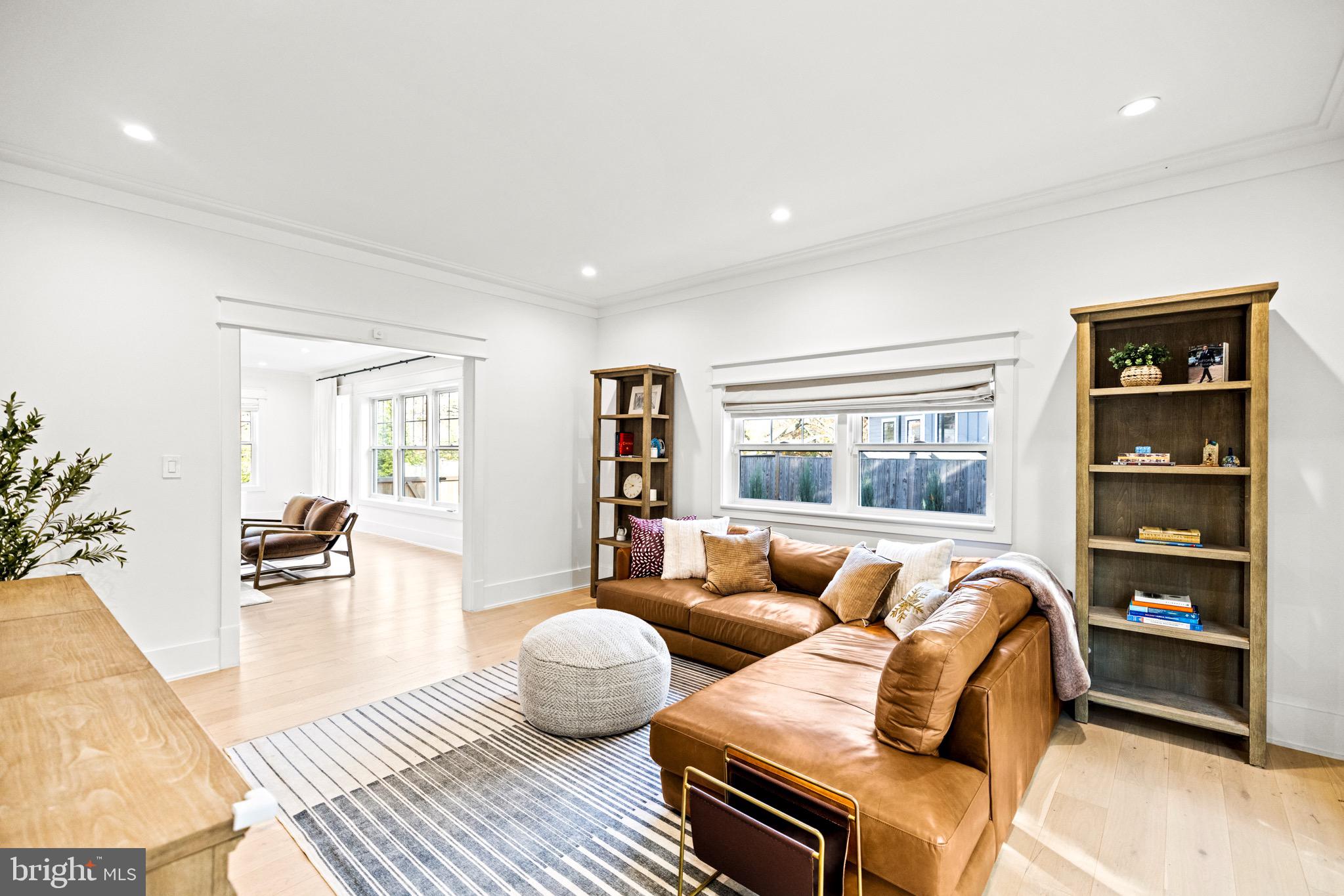 CHEVY CHASE - Residential