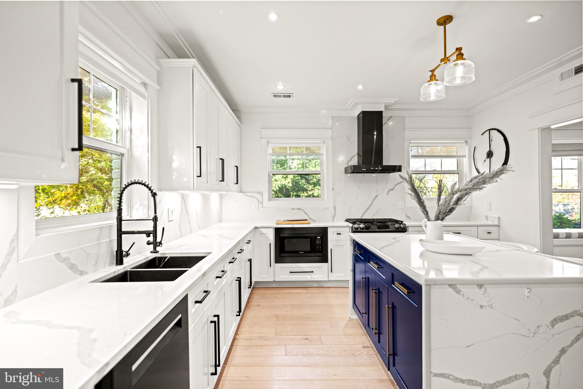 CHEVY CHASE - Residential