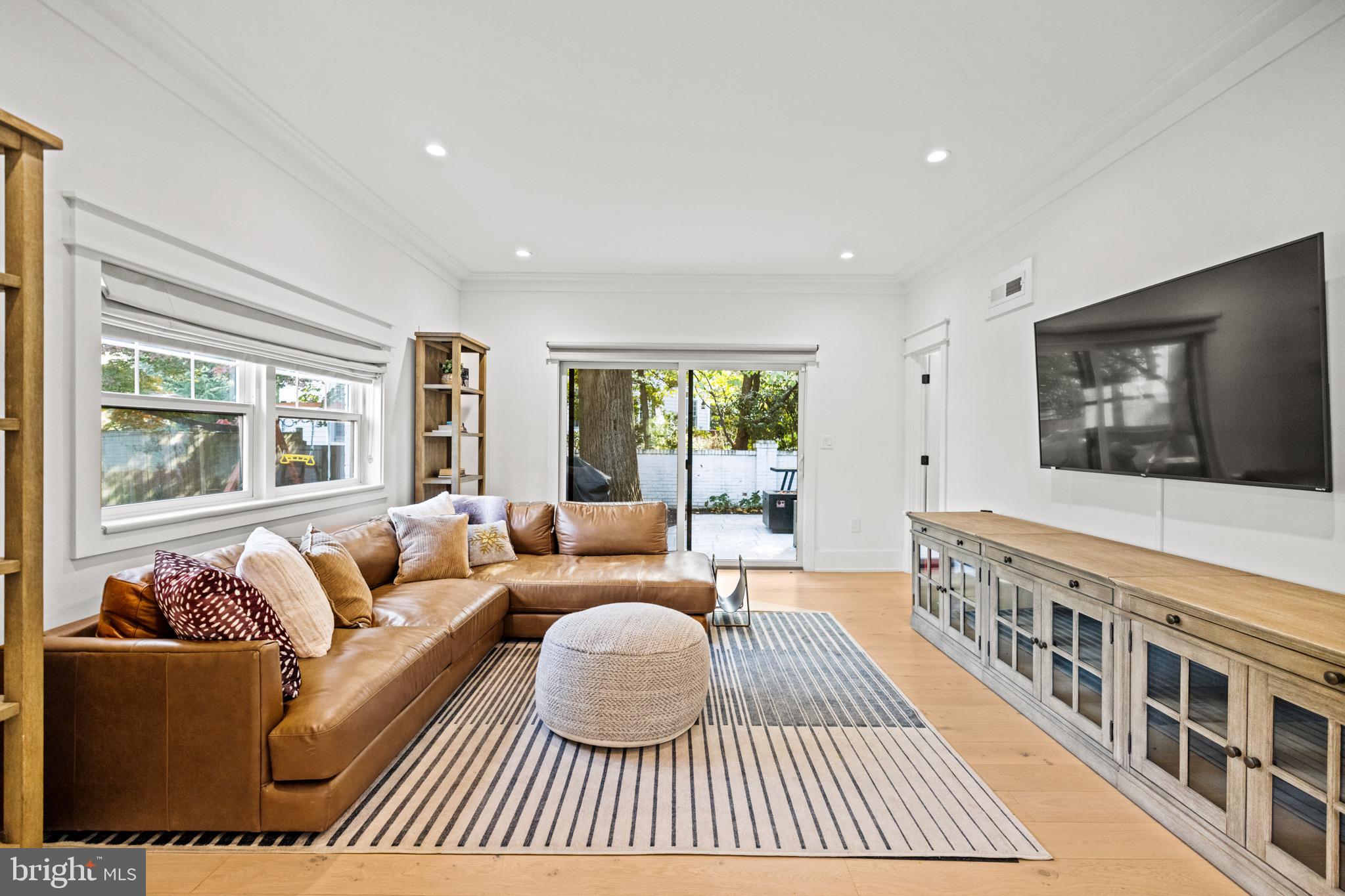 CHEVY CHASE - Residential