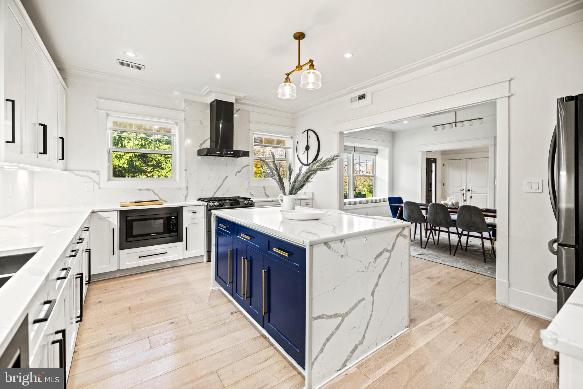 CHEVY CHASE - Residential