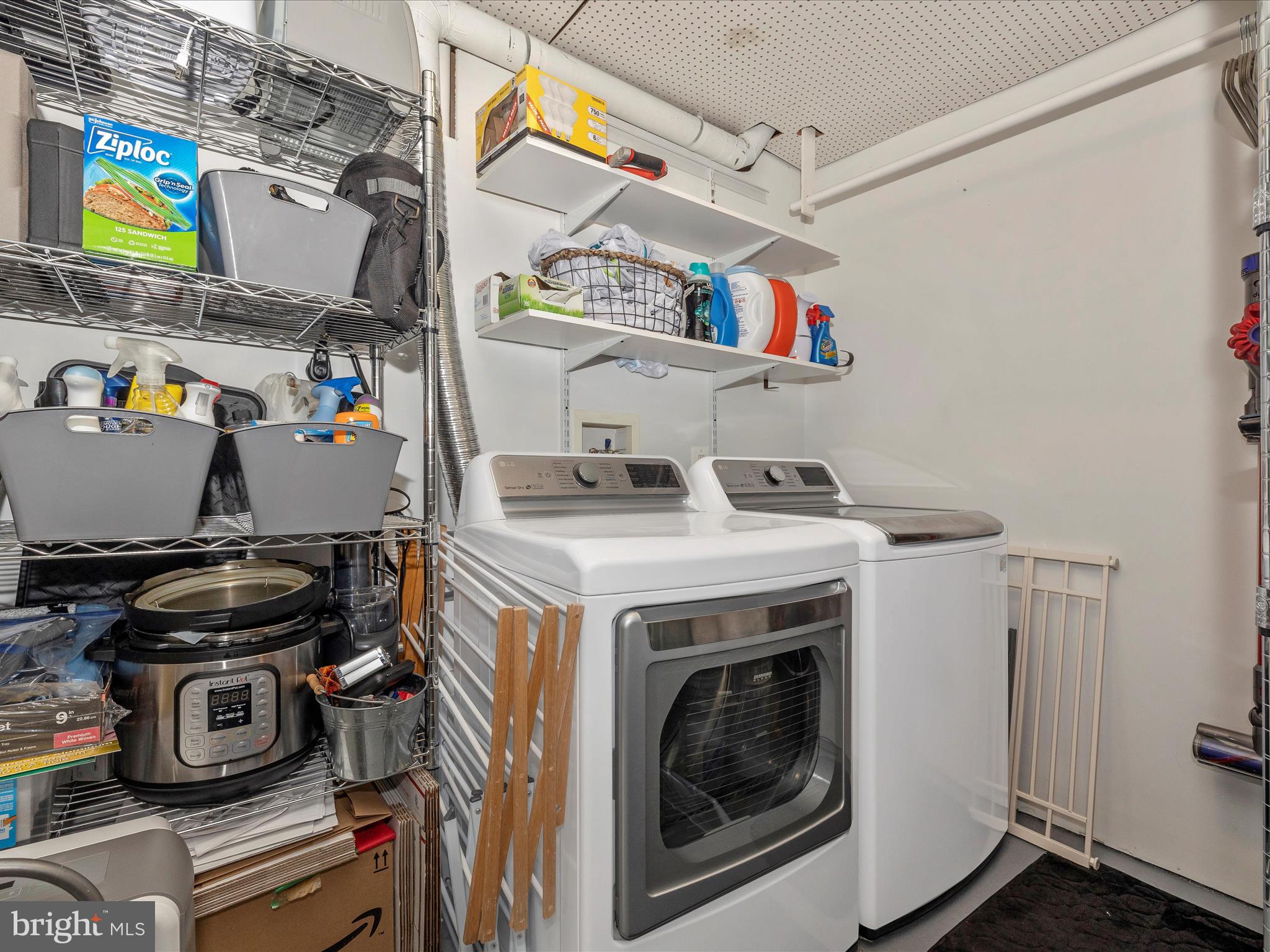 WILLOW BROOK - Residential