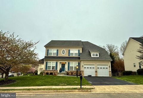 Photo of 7153 Comrie Court, WARRENTON, VA 20187 (MLS # VAFQ2021284)