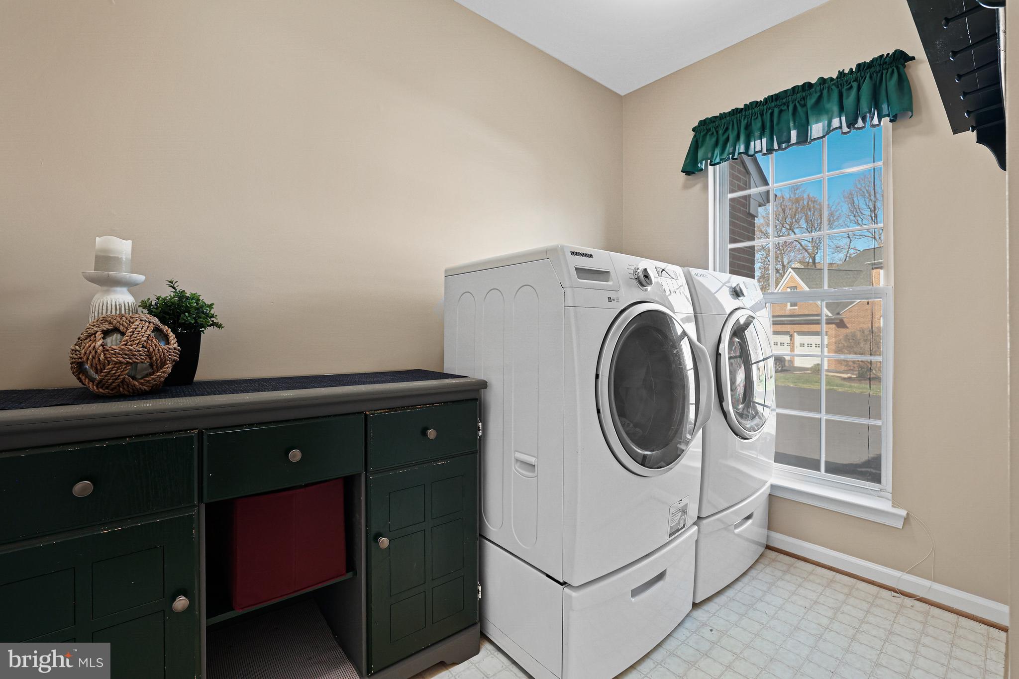 SYCAMORE LAKES - Residential