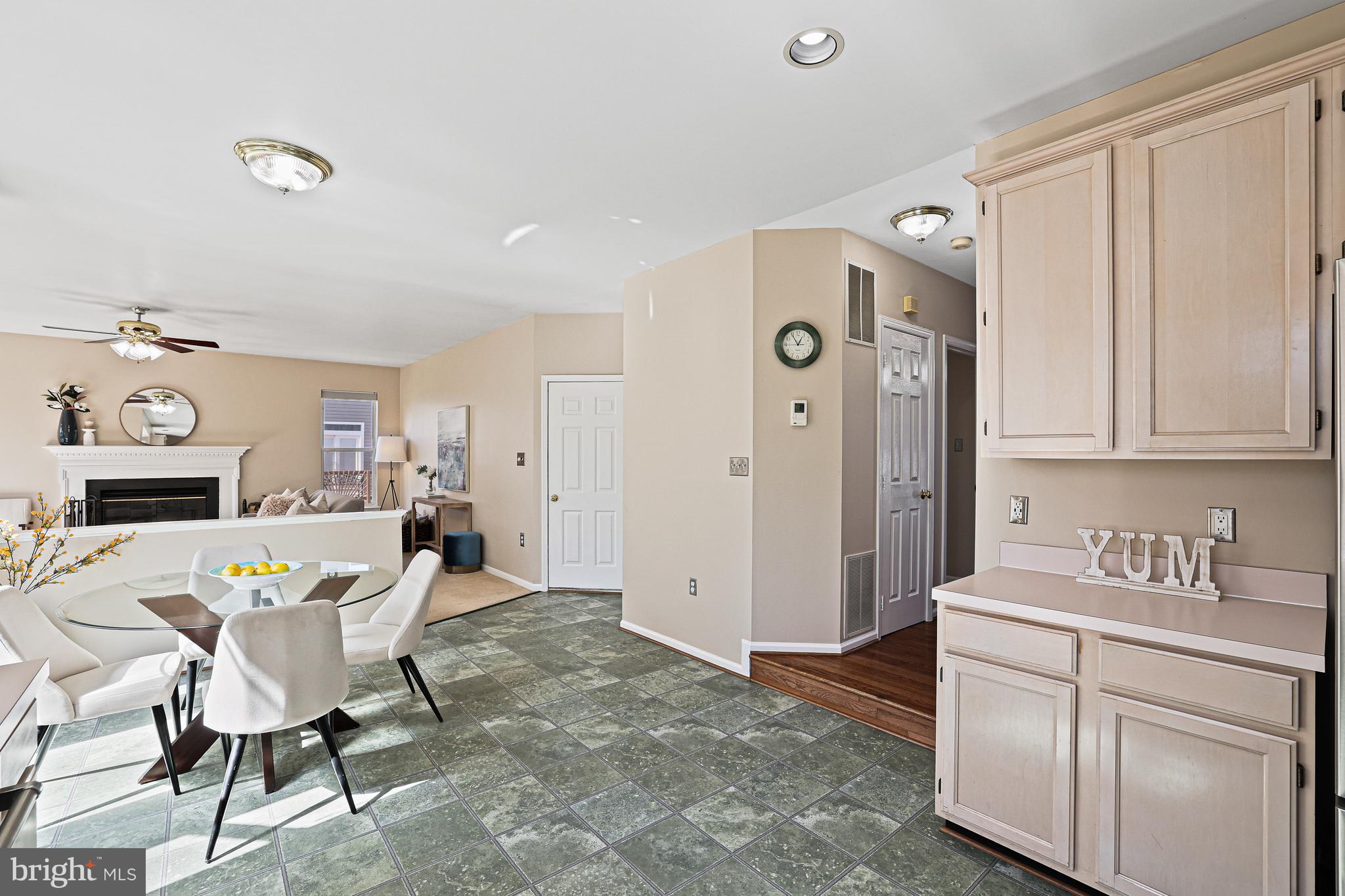 SYCAMORE LAKES - Residential