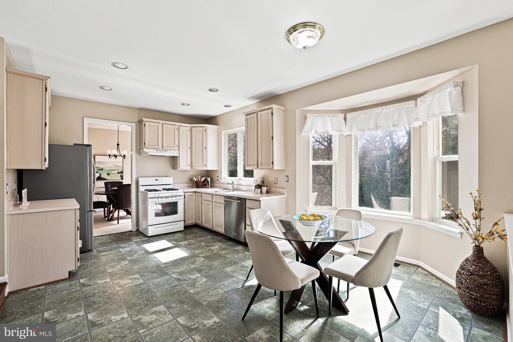 SYCAMORE LAKES - Residential