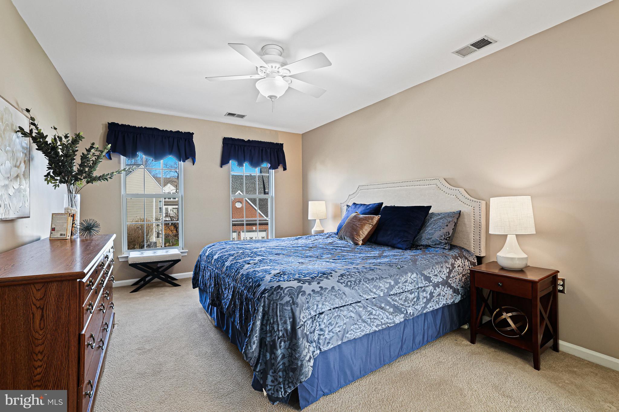 SYCAMORE LAKES - Residential