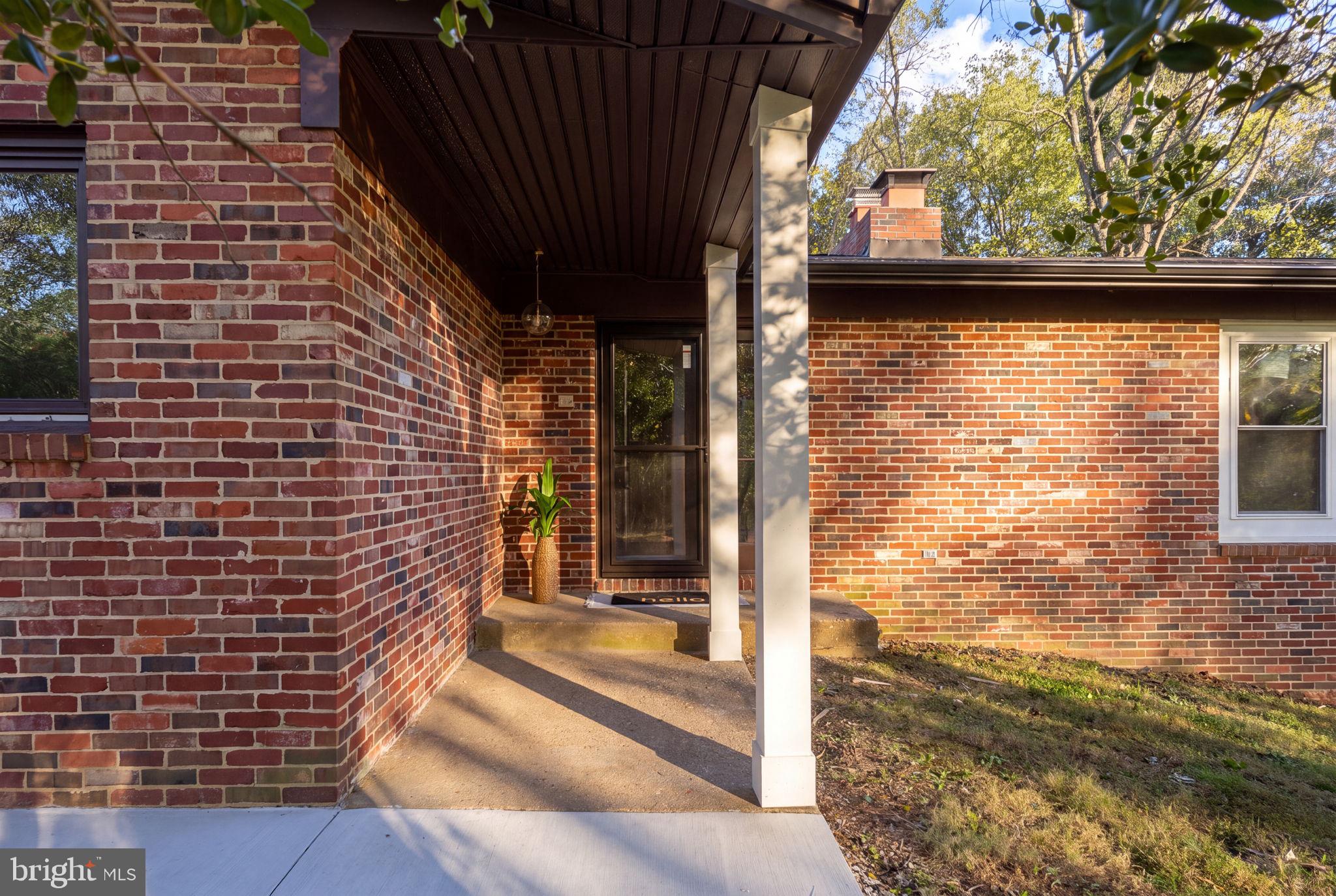 270 FERRY ROAD