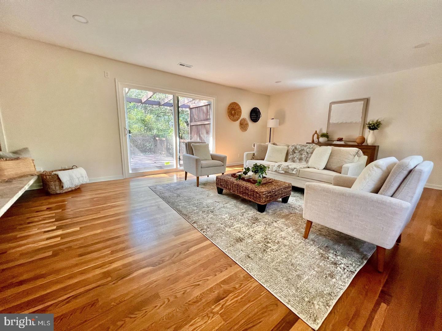 270 FERRY ROAD