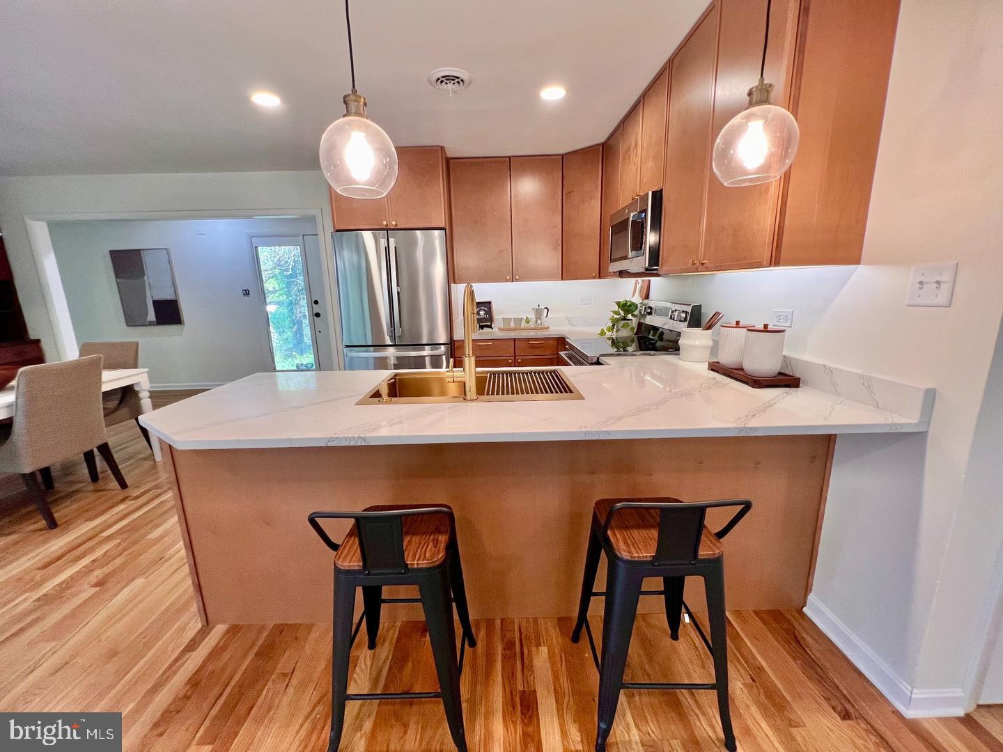 270 FERRY ROAD