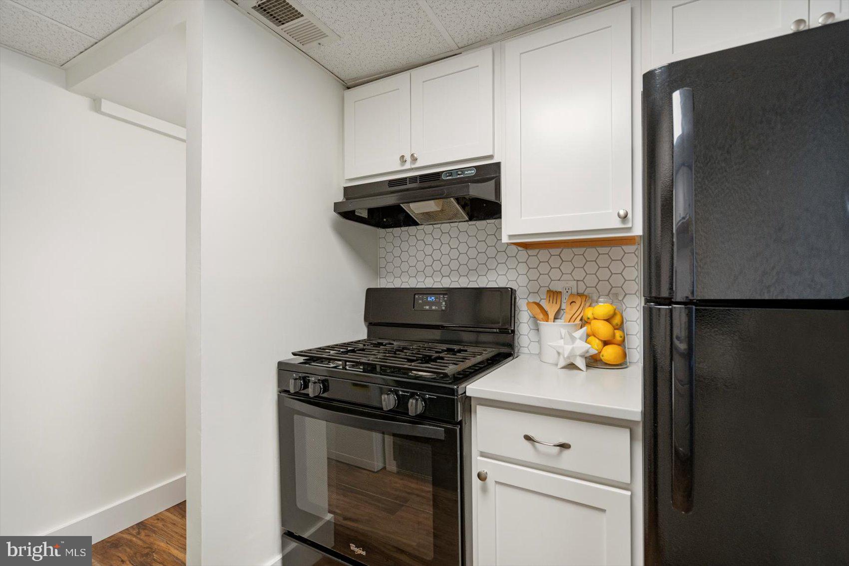 KINGS COURT - Residential