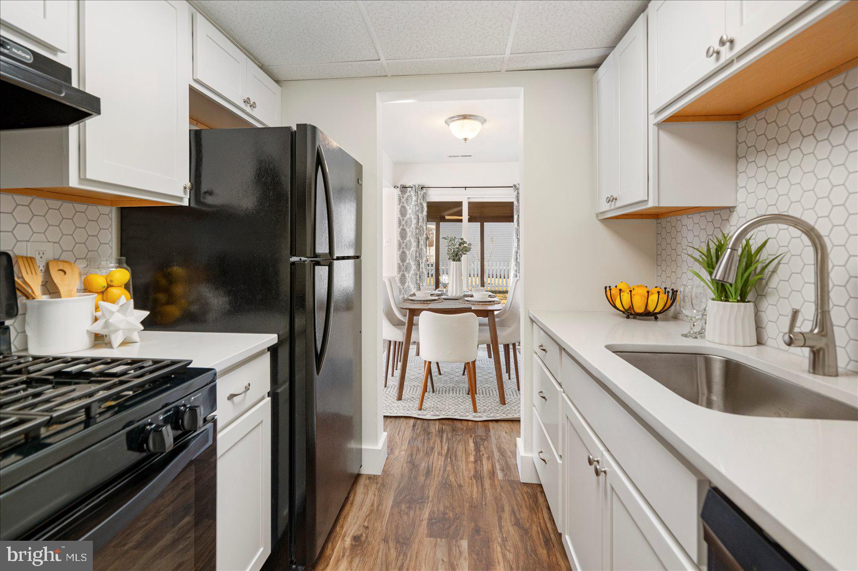 KINGS COURT - Residential