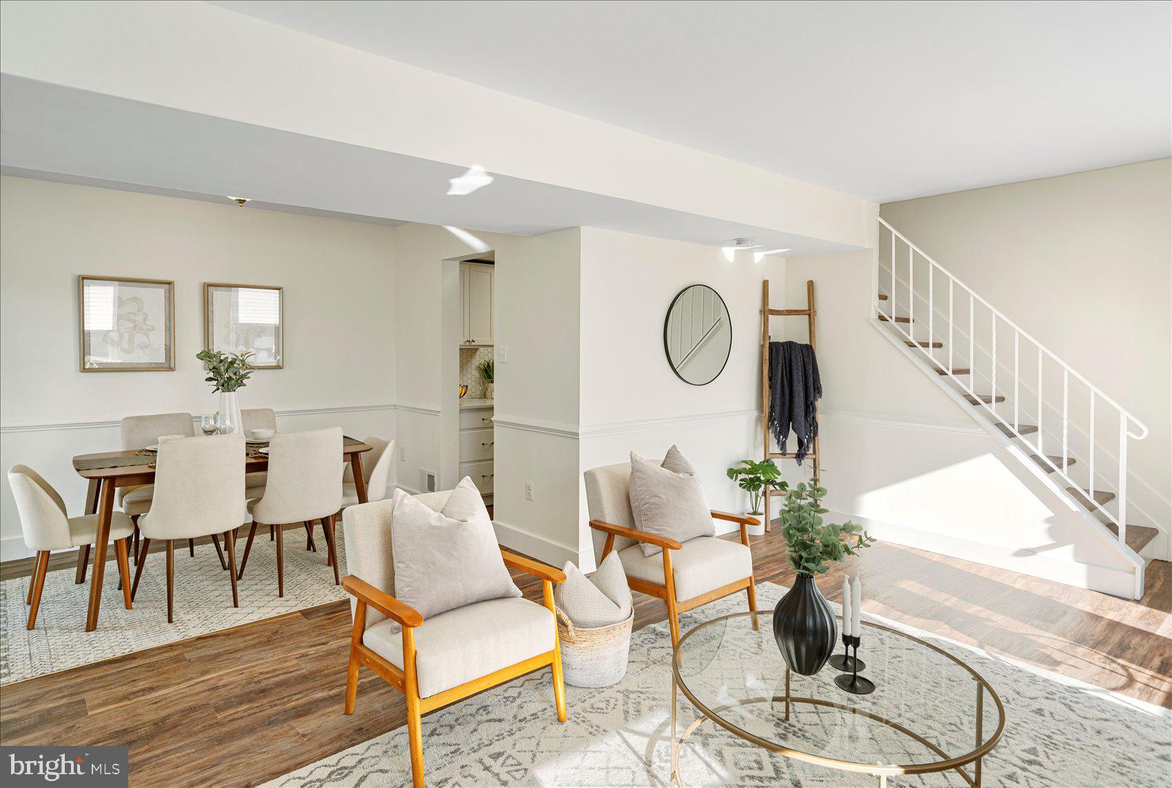 KINGS COURT - Residential