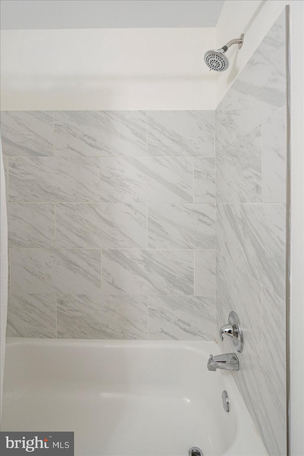 KINGS COURT - Residential