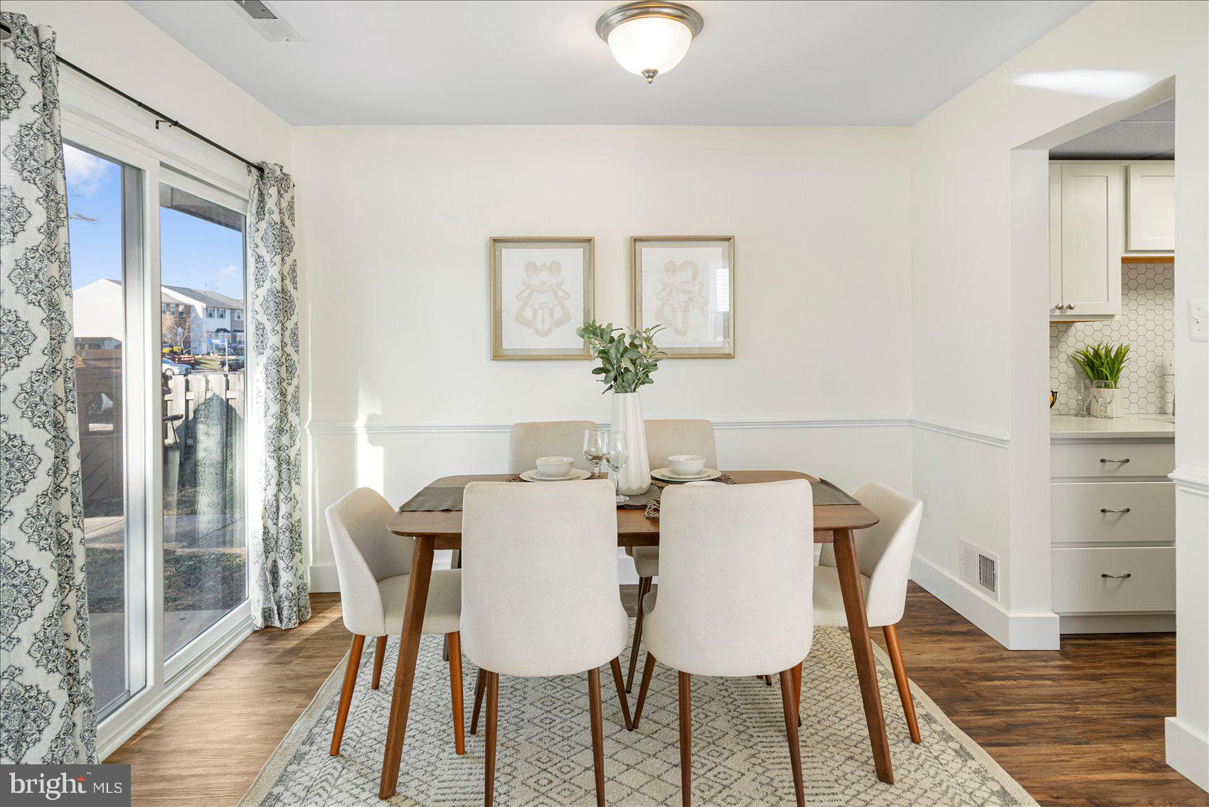 KINGS COURT - Residential