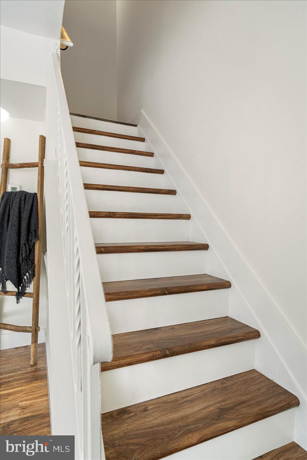 KINGS COURT - Residential