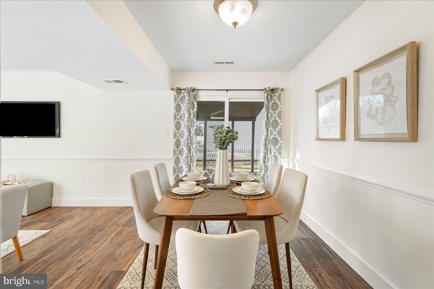 KINGS COURT - Residential