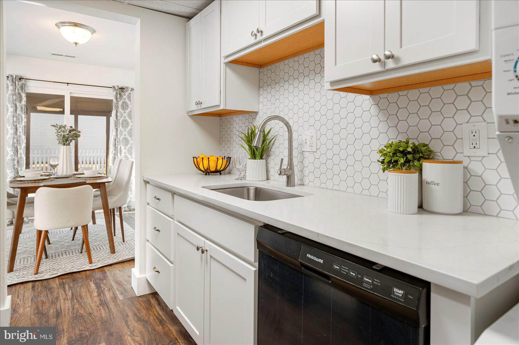 KINGS COURT - Residential