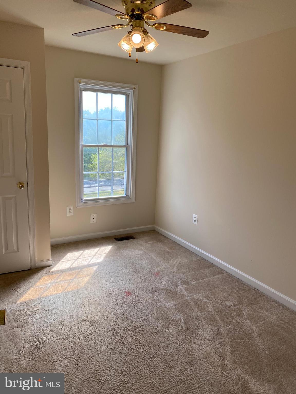 DOWNTOWN FREDERICKSBURG - Residential Lease