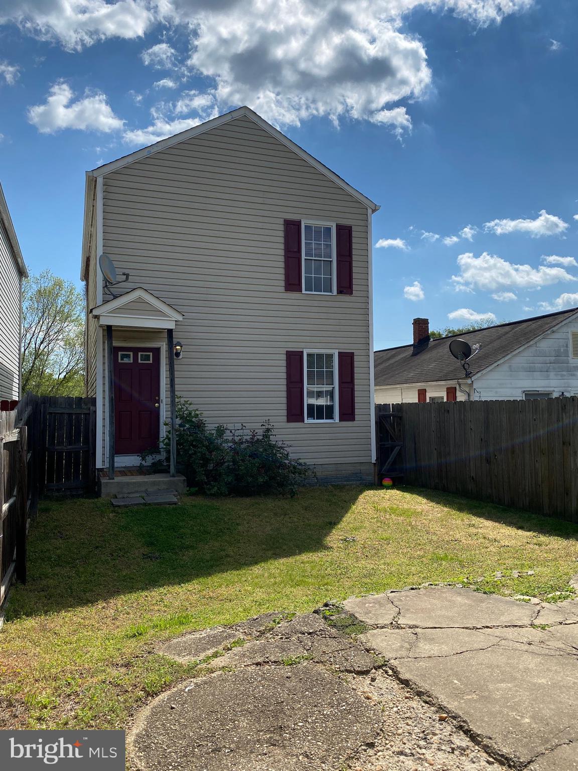 DOWNTOWN FREDERICKSBURG - Residential Lease