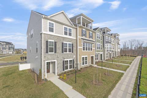 Townhouse For Sale - 3606 Hilah Ln Ln<br/> CHARLOTTESVILLE, VA 22901