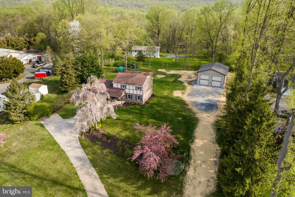 Photo of 241 W 28TH DIVISION HWY, LITITZ, PA 17543 (MLS # PALA2033688)