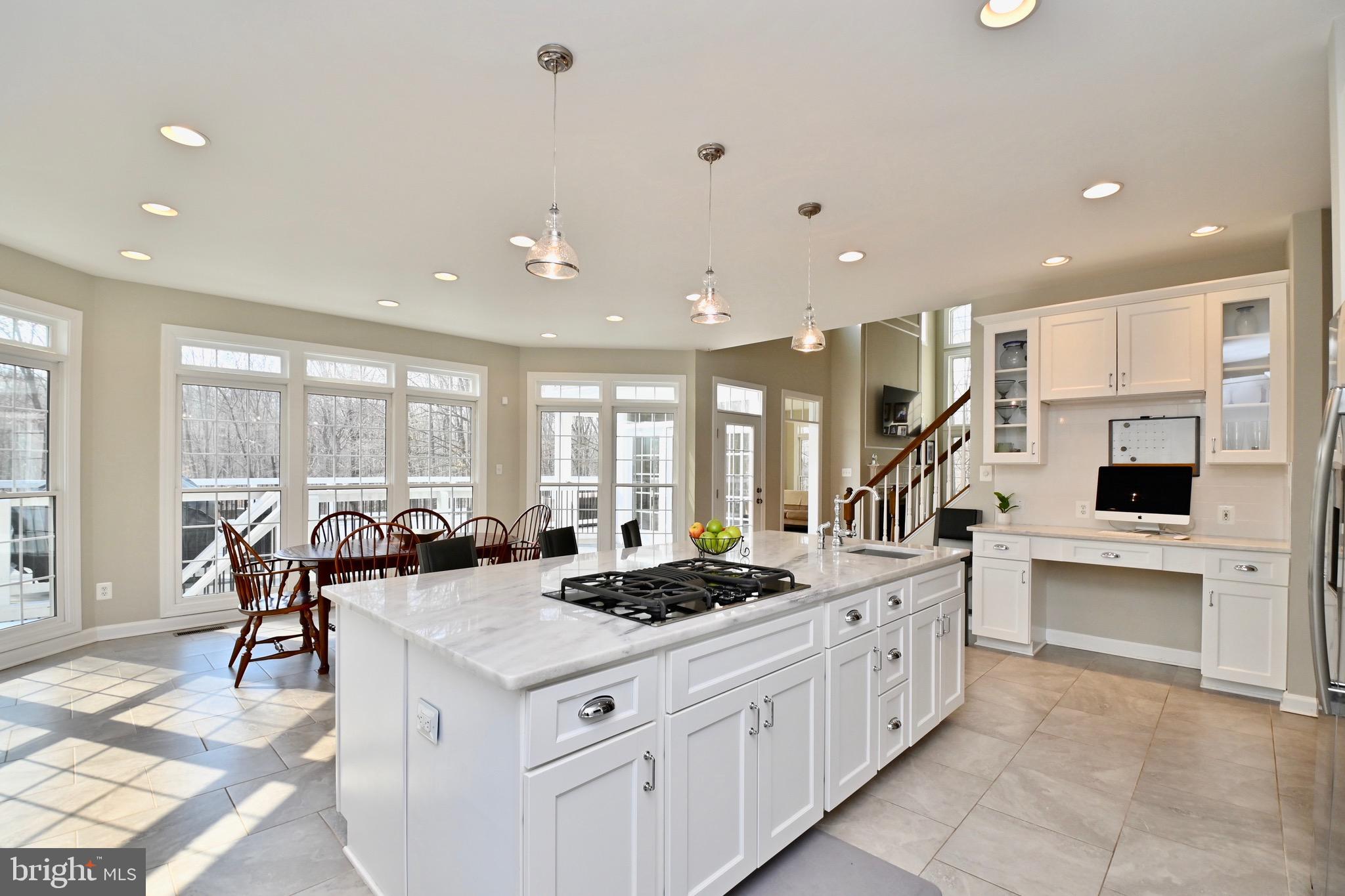 ESTATES AT ROSELAND - Residential