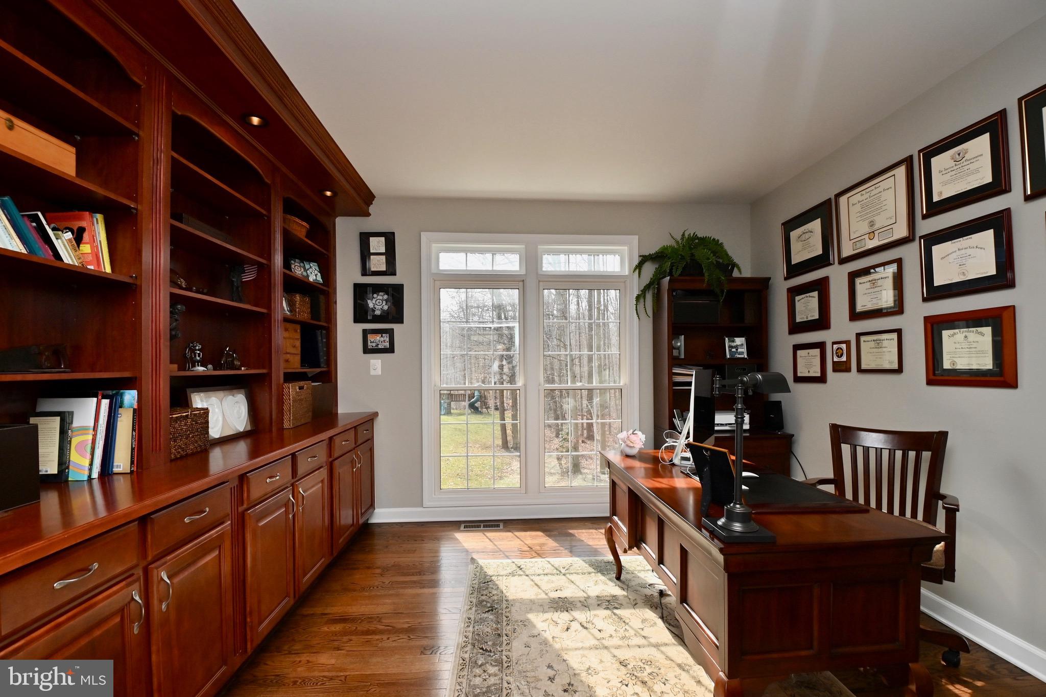 ESTATES AT ROSELAND - Residential