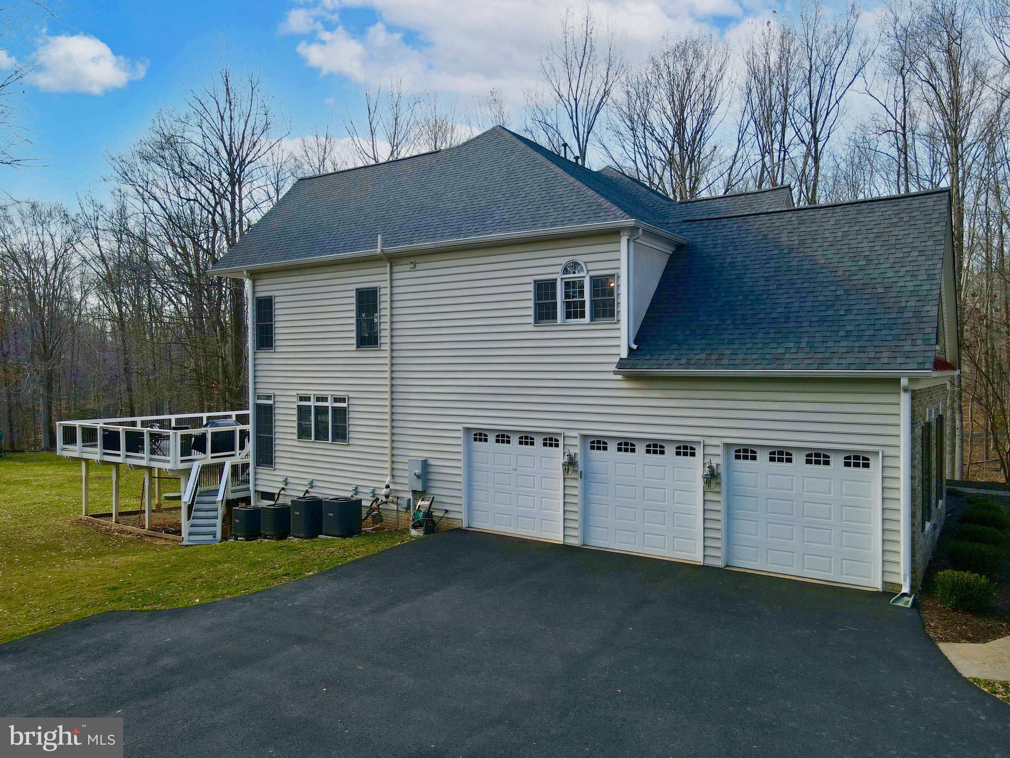 ESTATES AT ROSELAND - Residential