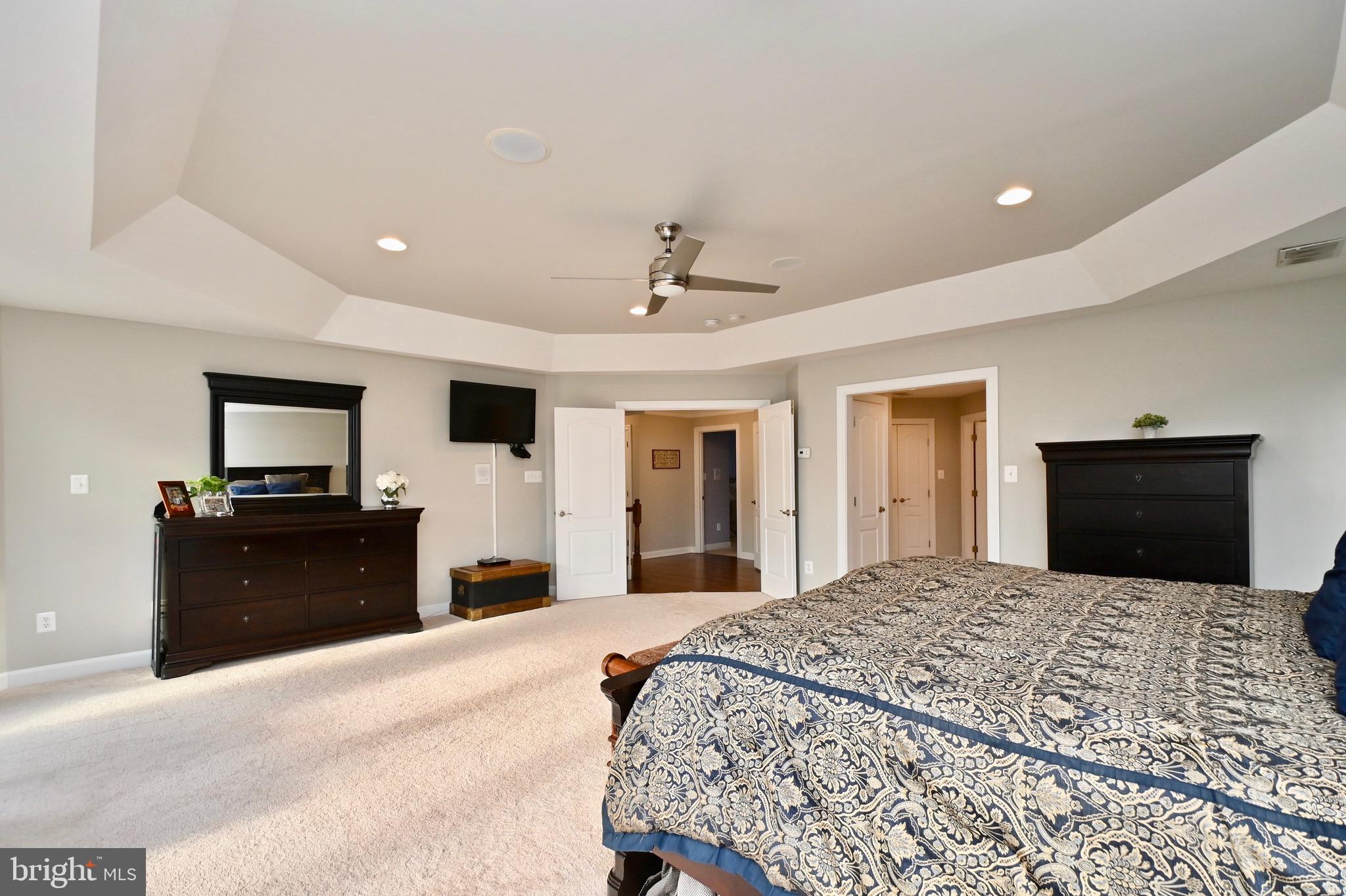 ESTATES AT ROSELAND - Residential